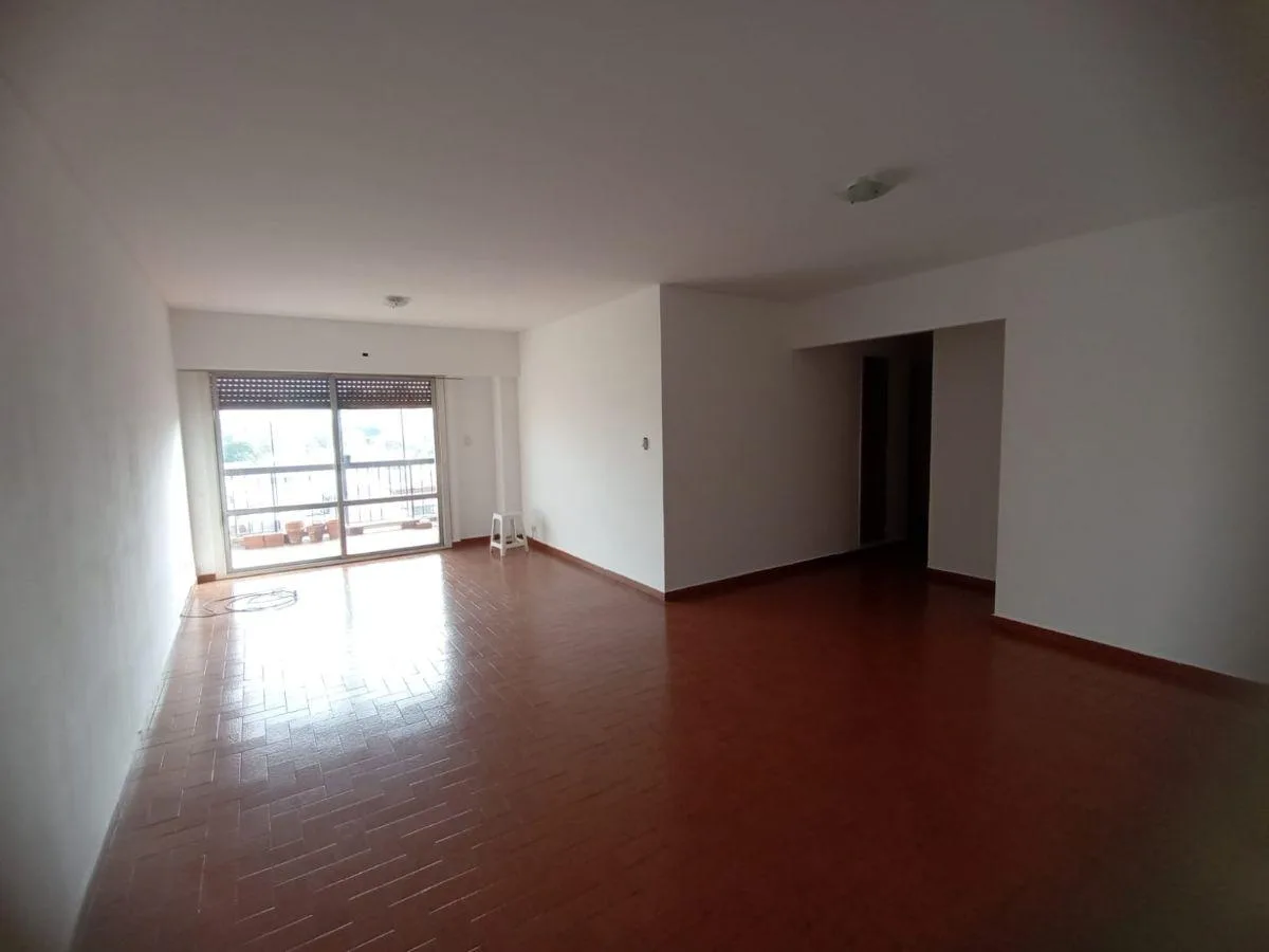 Departamento en Alquiler 4 Amb / Nueva Pompeya / Super Luminoso / Recien Pintado / Para Mudarse Ya