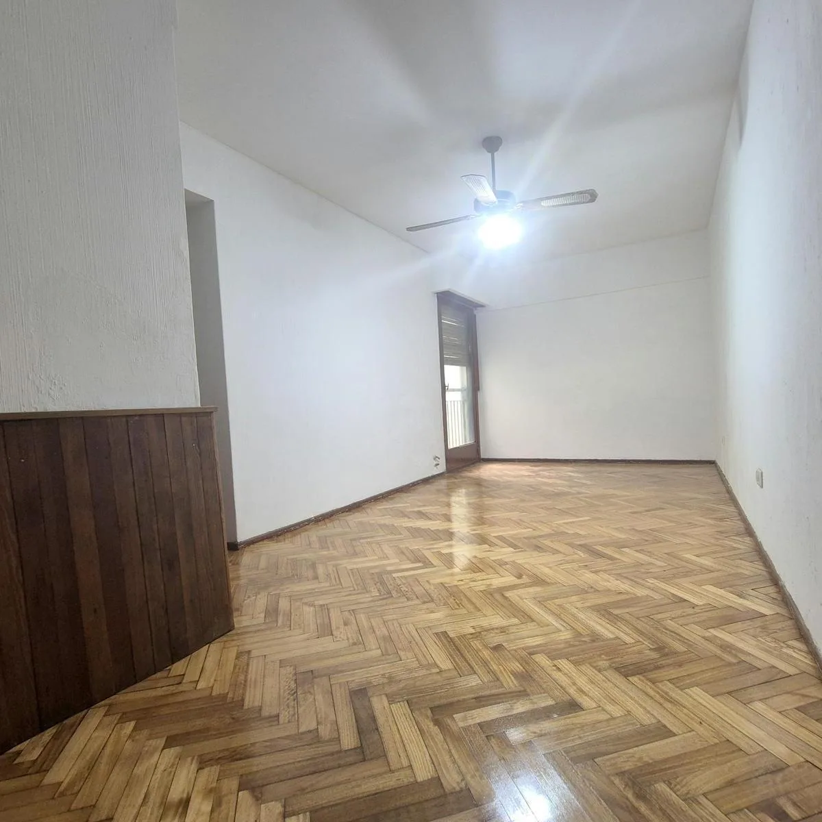 3 Amb. Funcionales. Cocina Independiente. Baño Completo. Lavadero. Bajas Expensas. A/profesional