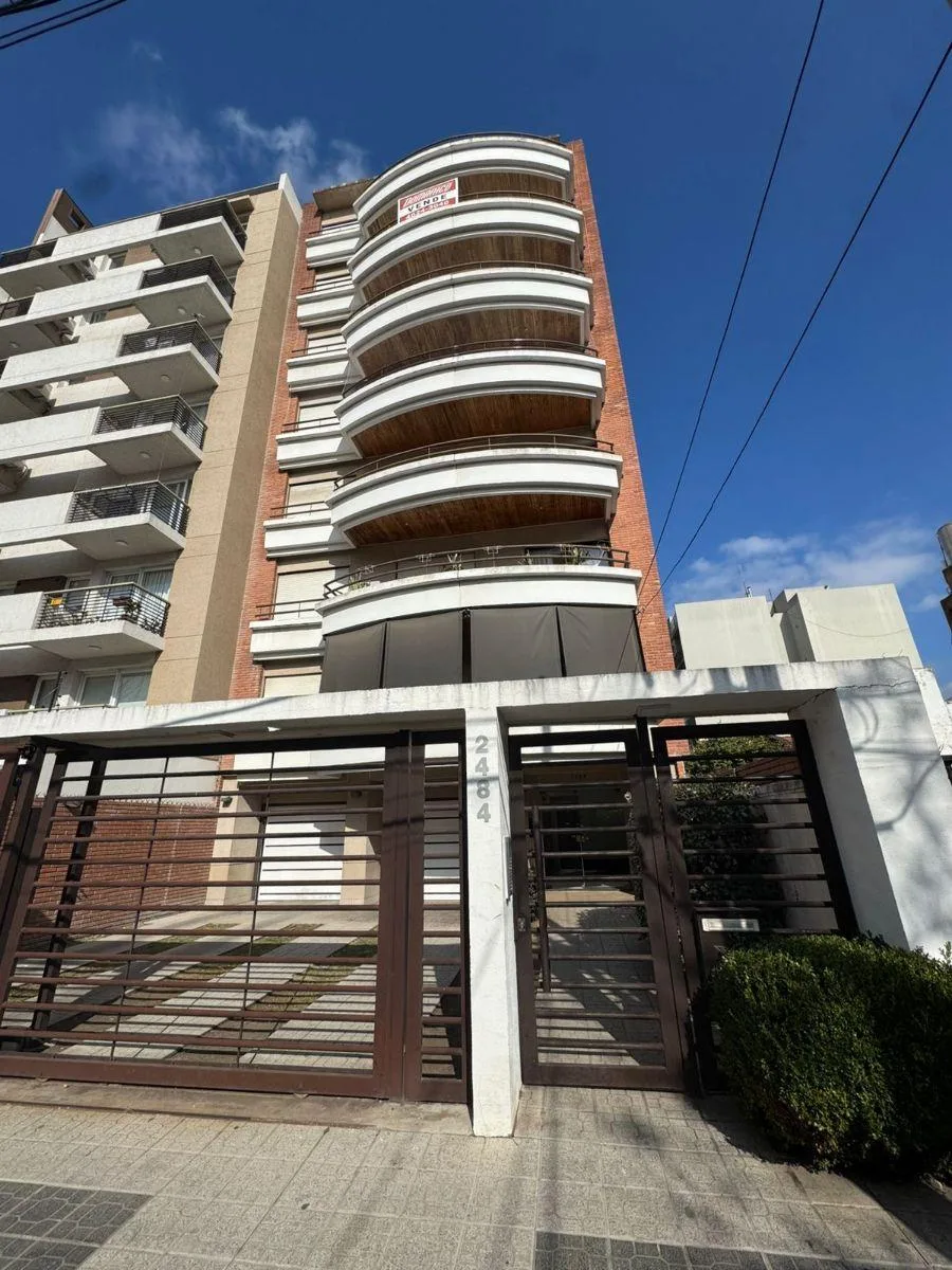 Alquiler Departamento Castelar Norte 2 Ambientes. Cochera Cubierta. Impecable