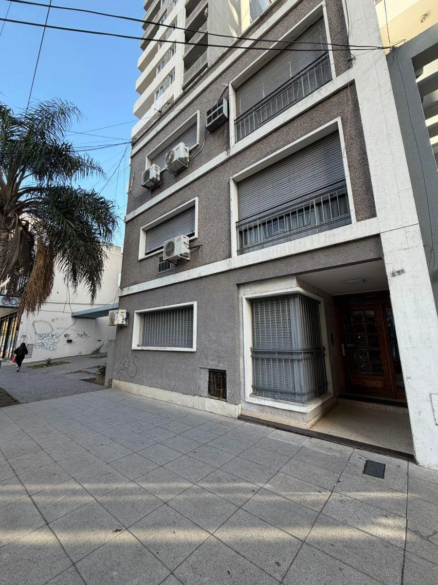 Departamento 2 Ambientes con Balcón