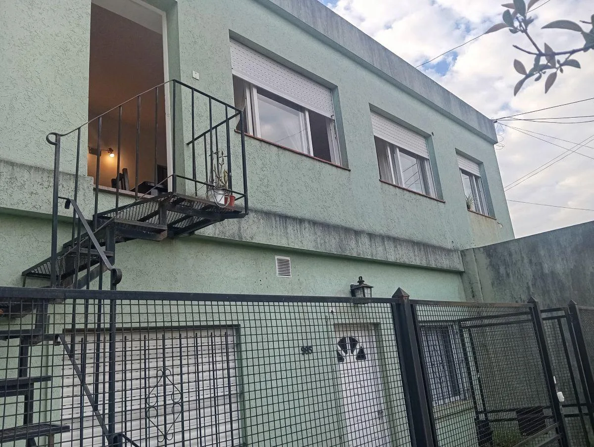 PH de 70 m&sup2; con 2 Dorm. en Alquiler en Haedo