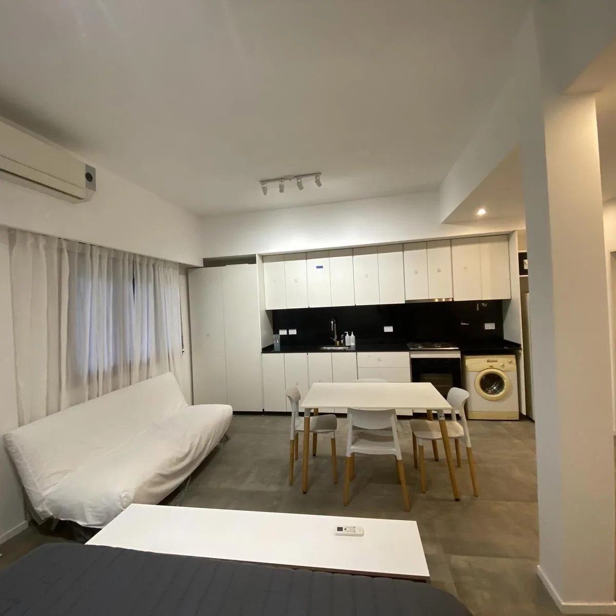 Departamento Amoblado a m de La Av Coronel Diaz