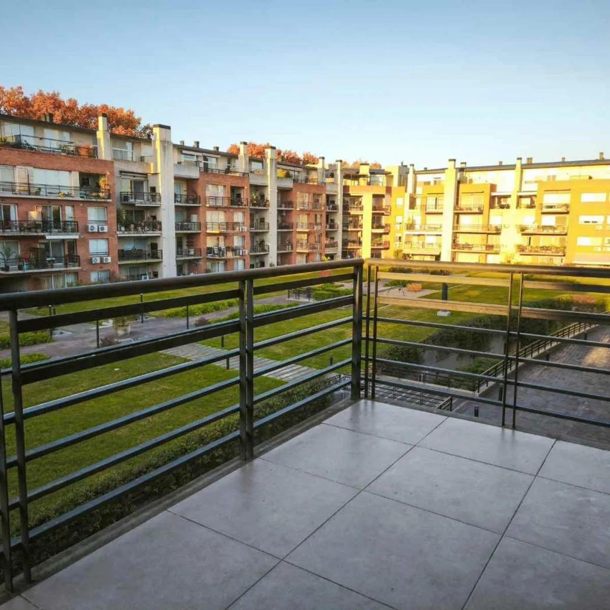 Beccar Plaza 2-room, balcony