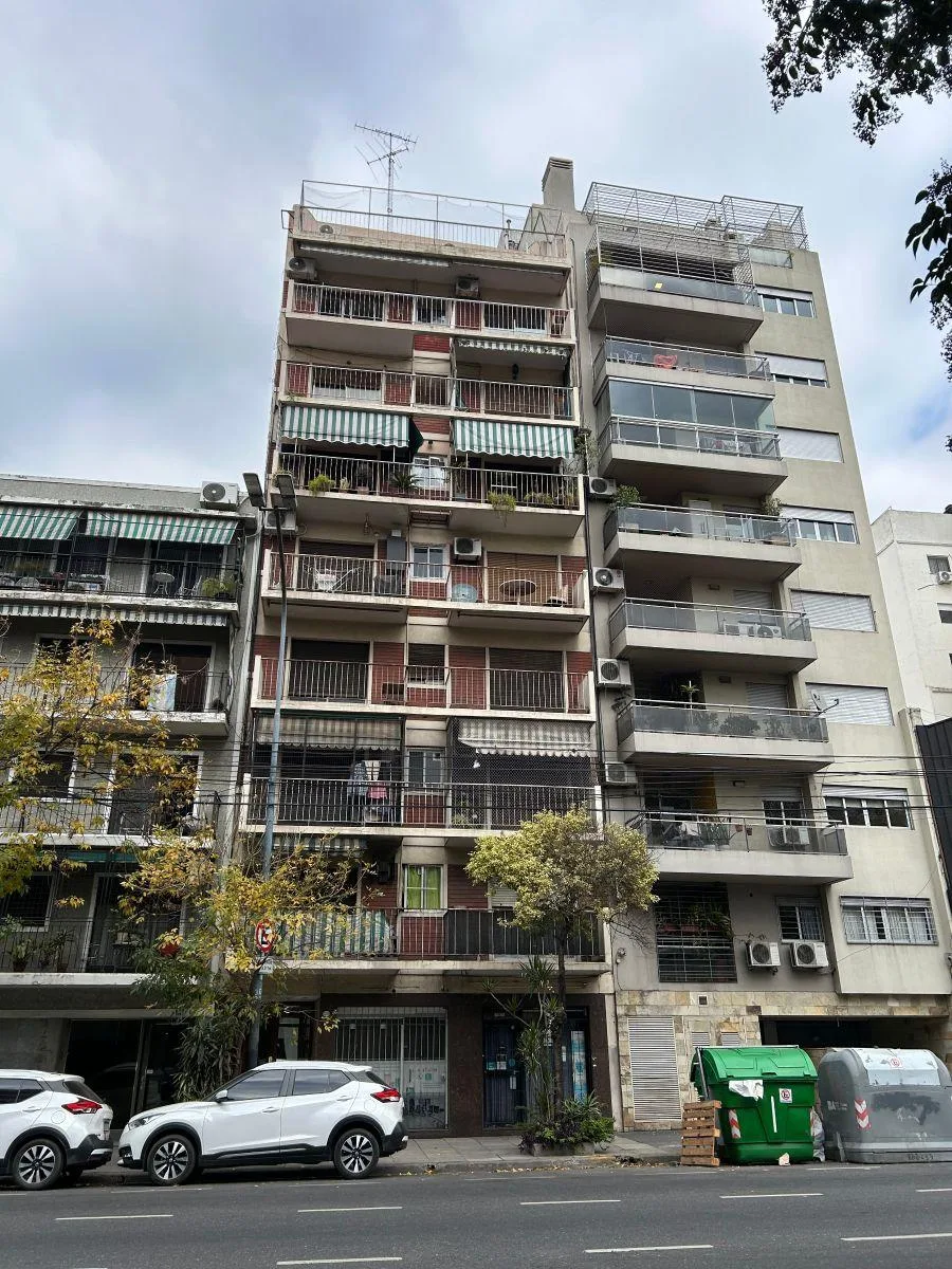 Directorio y Membrillar: 2 Ambientes Vista Espectacular a Nuevo!