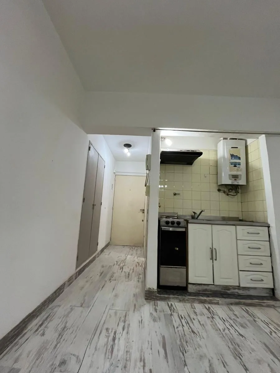 Alquiler en Monserrat Monoambiente Ideal Para Estudiantes de 1 Ambiente Lateral en Piso 6°