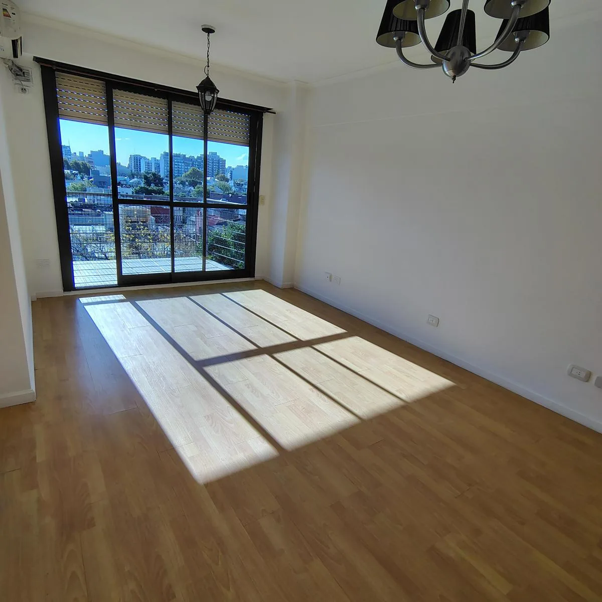 Hermoso Departamento en Villa Pueyrredón, Sobre Av del Carril