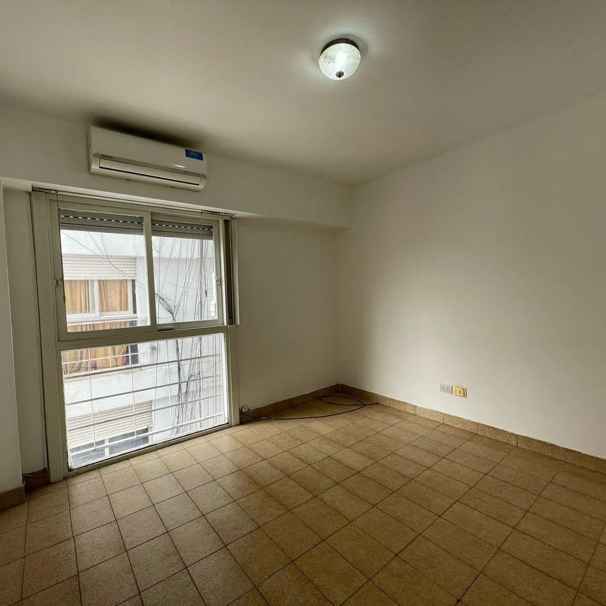 2 Amb Cfte Bcon Fces - 32 m&sup2; - Apto Profesional