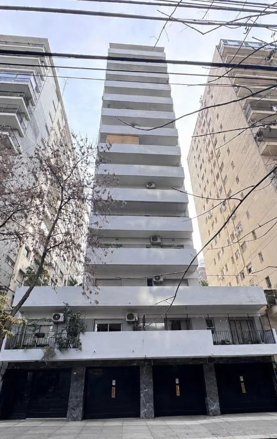 Departamento en Barrancas de Belgrano de 3 Ambientes con Dependencia en Alquiler
