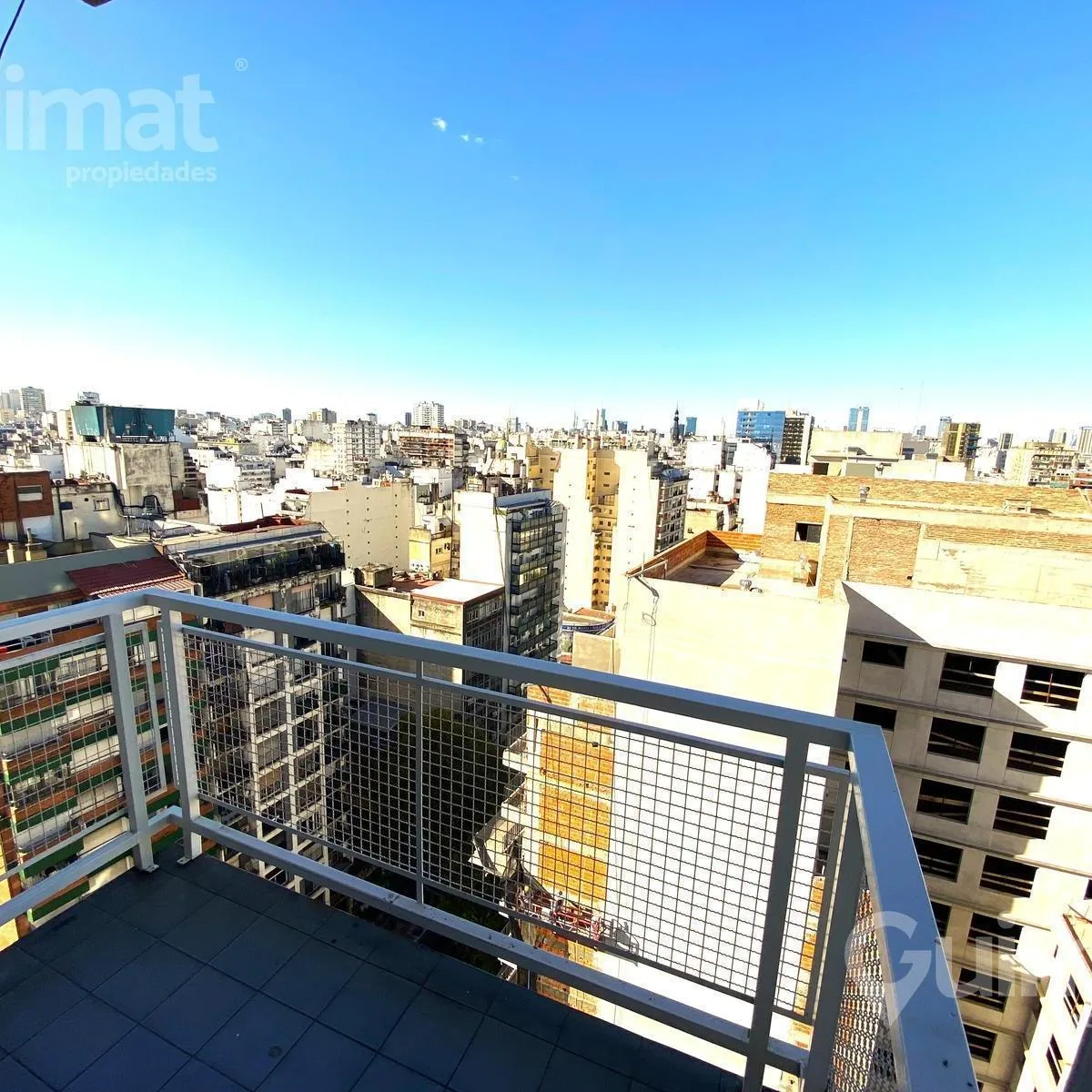 Dos Ambientes con Balcon Alquiler en Balvanera