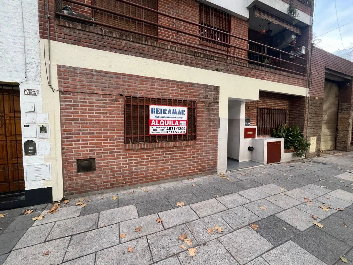 2 Amb Pb Al Frente Tipo Casa con Patio Bajas Expensas