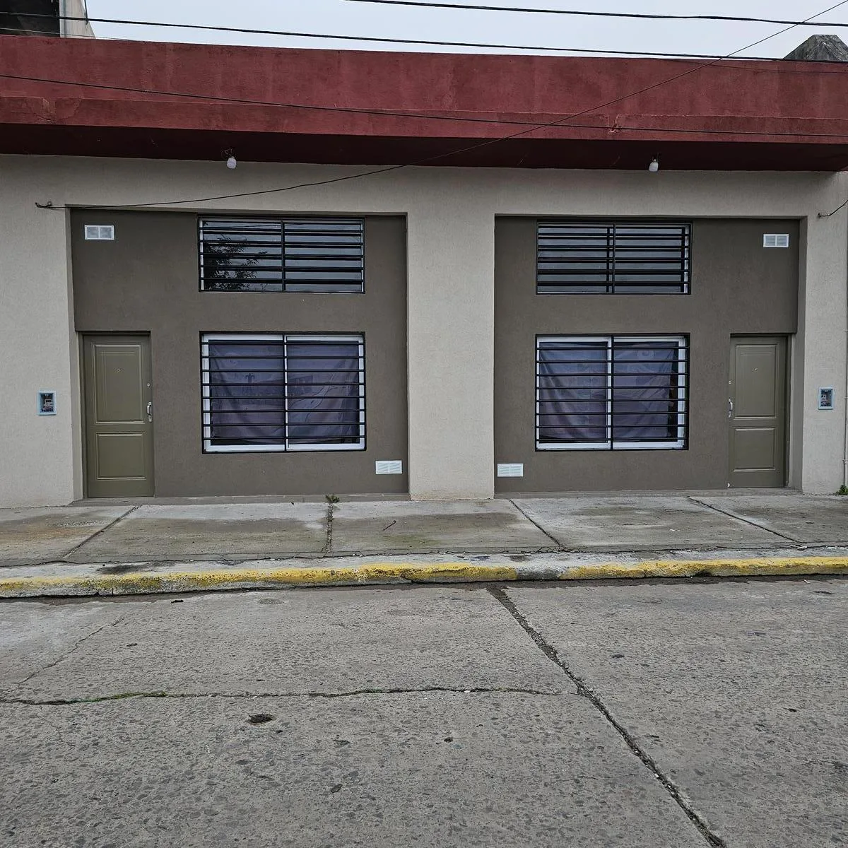 Monoambiente en Alquiler en Morón, con Entrepiso Funcional Como Dormitorio