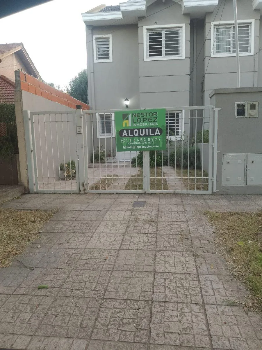 Departamento de 80 m&sup2; con 2 Dorm. en Alquiler en Berazategui