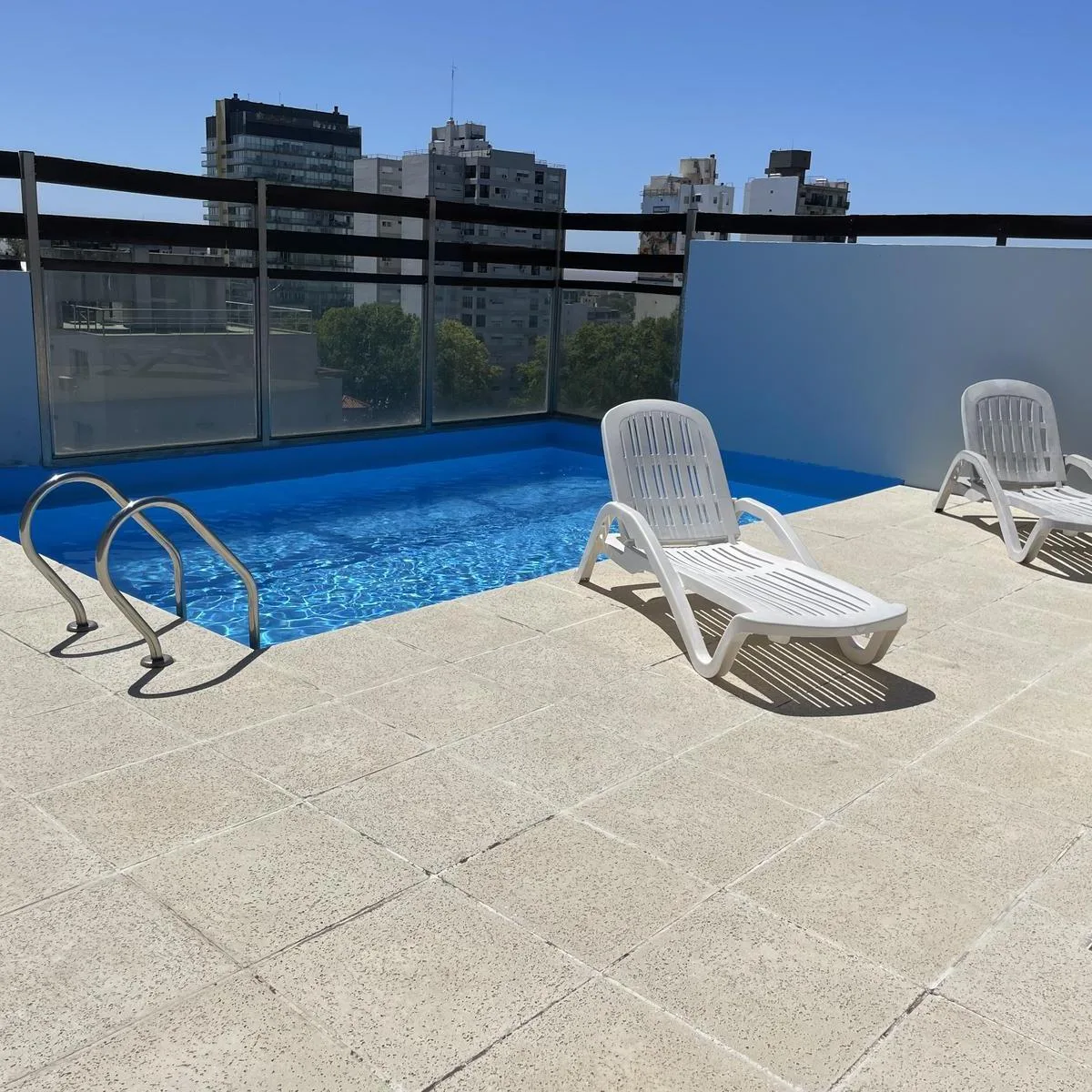 2-room apartment with parking and amenities