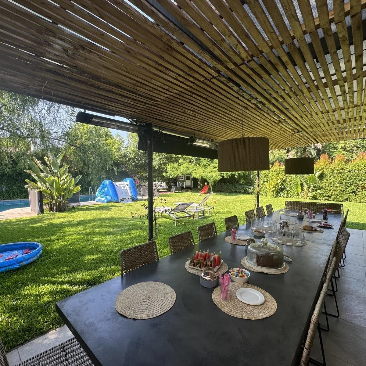 Alquiler Exclusiva Casa en San Isidro Chico | 4 Dorm. (3 en Suite) Dependencia