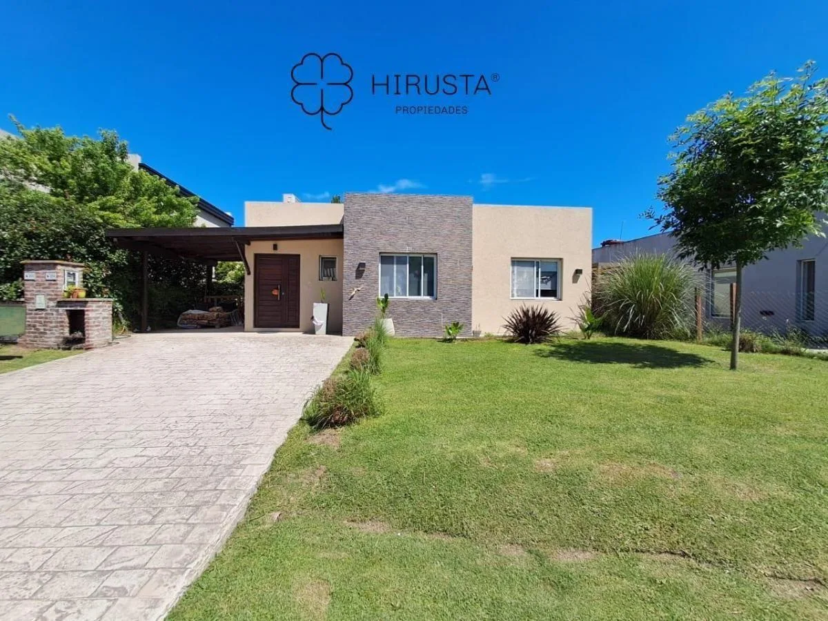 Casa en Alquiler La Cañada + 1 Planta + 3 Dorm. + Pileta + Galeria y Cocher Cubierta + Parrilla + Mueb