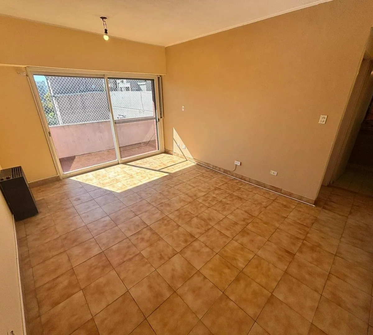 2 ambientes con balcón