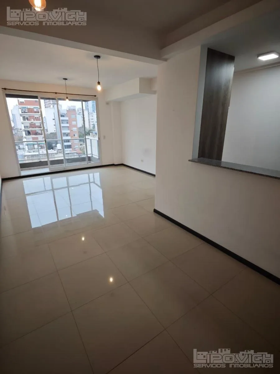 Monoambiente en Alquiler. Contrafrente con Balcón. Luminoso. Bogotá Al 800. Caballito