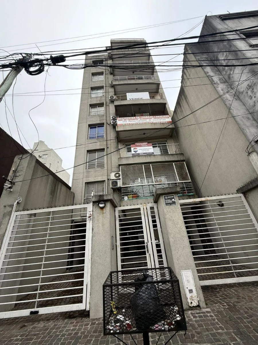 En Alquiler Dpto 2 Amb con Balcon en Edif Contrafte en Lanus o