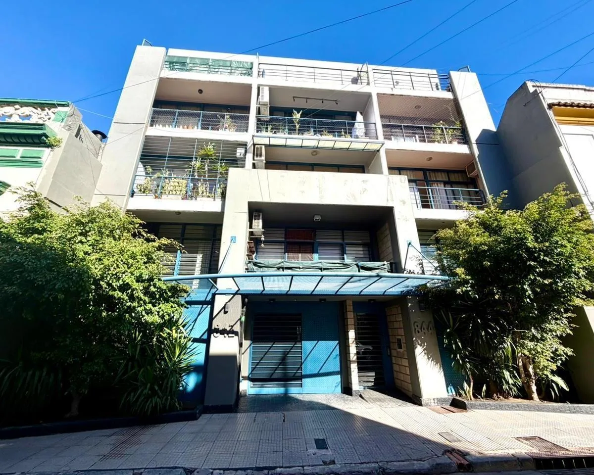 Departamento 2 Ambientes Apto Profesional C / Cochera Fija en San Telmo Venta