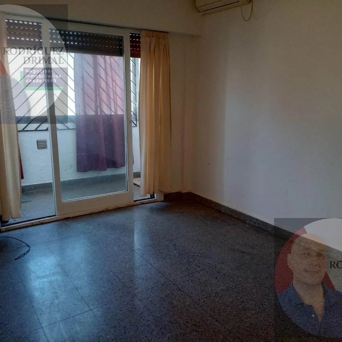 Ground floor with enclosed balcony
