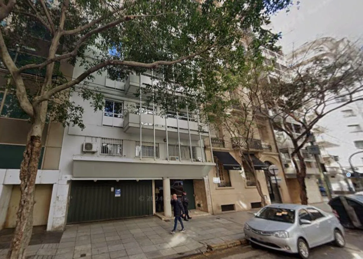 Semi Piso de 3 Amb. con Dependencia - Posadas 1200 - Recoleta