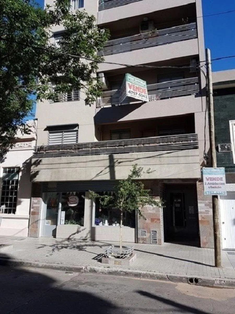 Saenz Peña 2 Ambientes Contra Frente con Balcon
