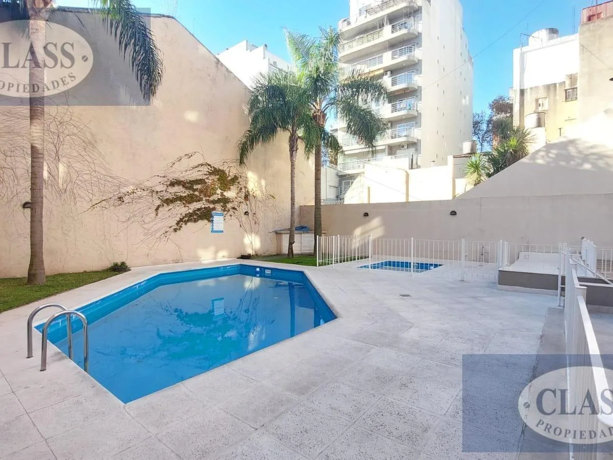 Departamento 2 Ambientes con Patio en Alquiler en Flores - Piscina - Sum - Seguridad 24 Hs Presencia