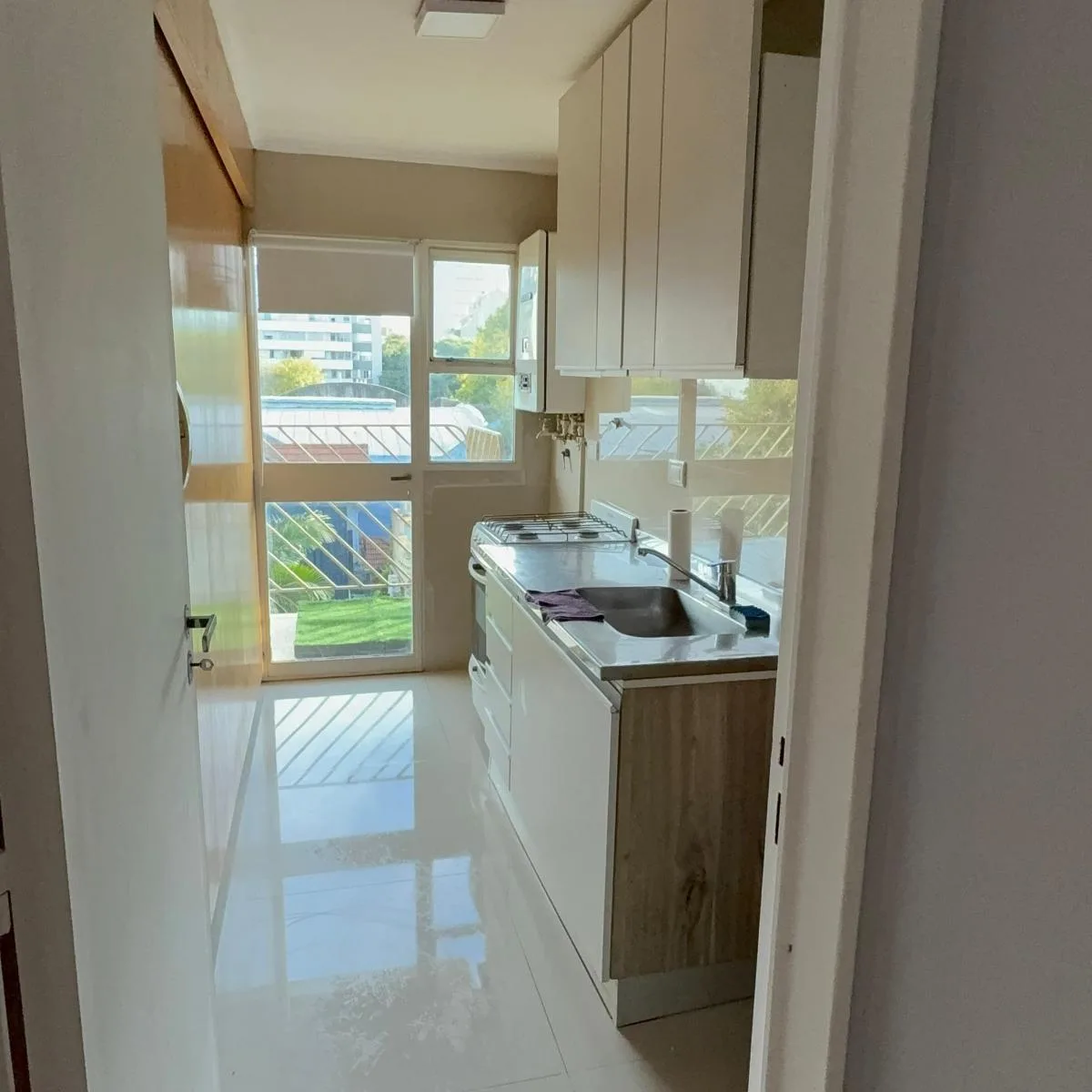 Apartamento 1 dormitório com varanda