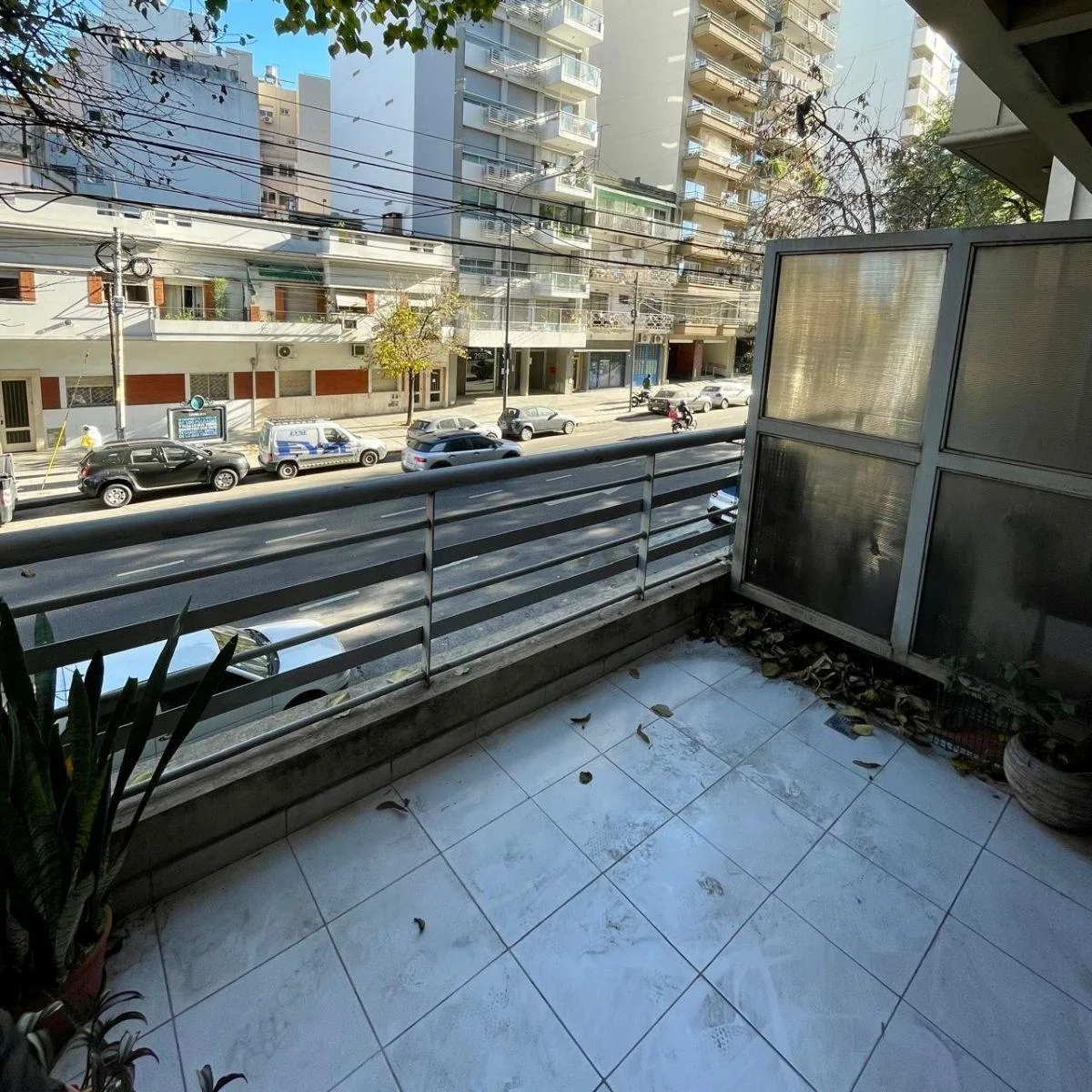 Alquiler Monoambiente Dividido con Balcon Patio y Cochera * V. Urquiza * Terraza Común, Pileta, Sum