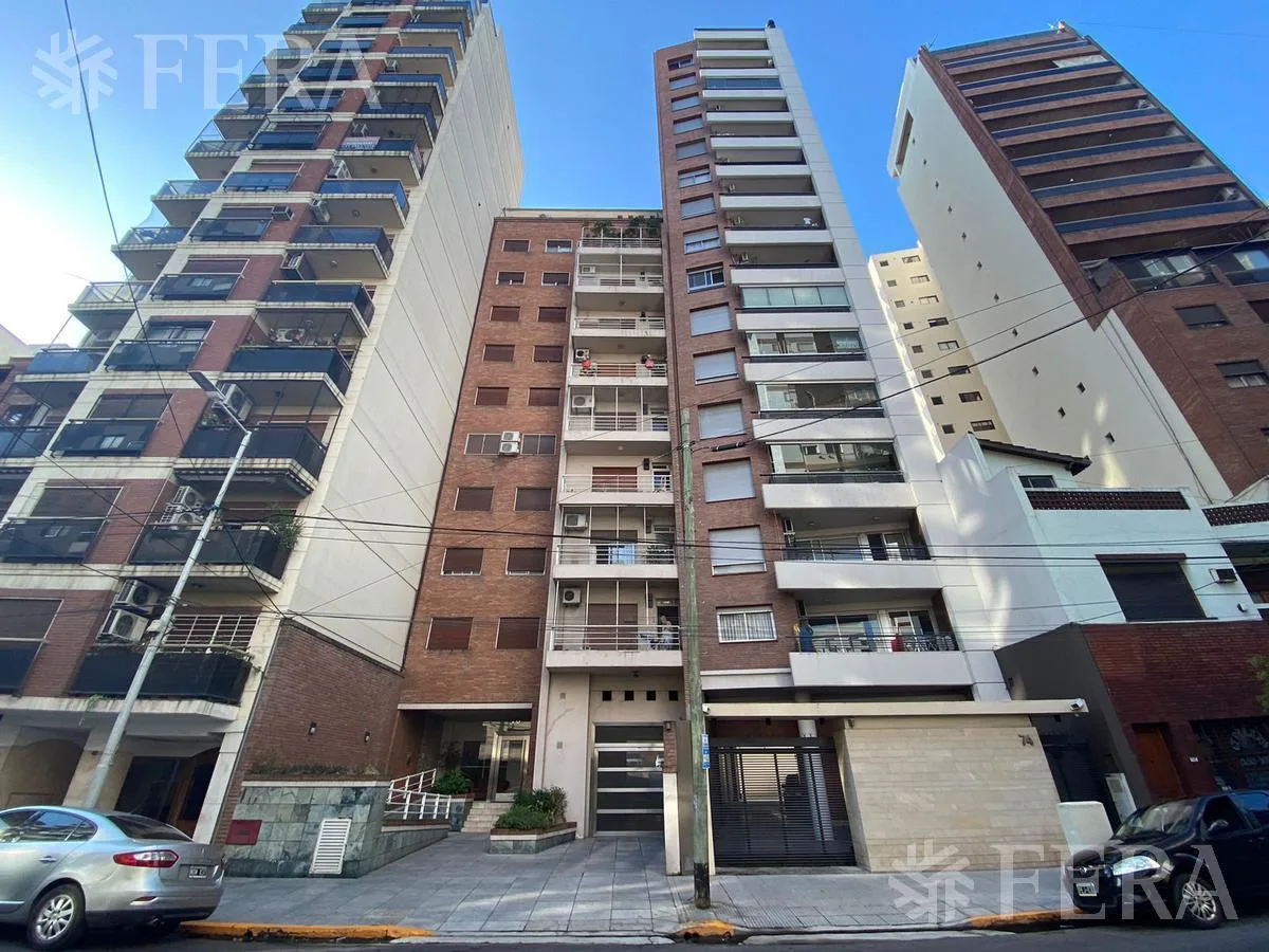 Alquiler Departamento 3 Ambientes con Balcón en Avellaneda