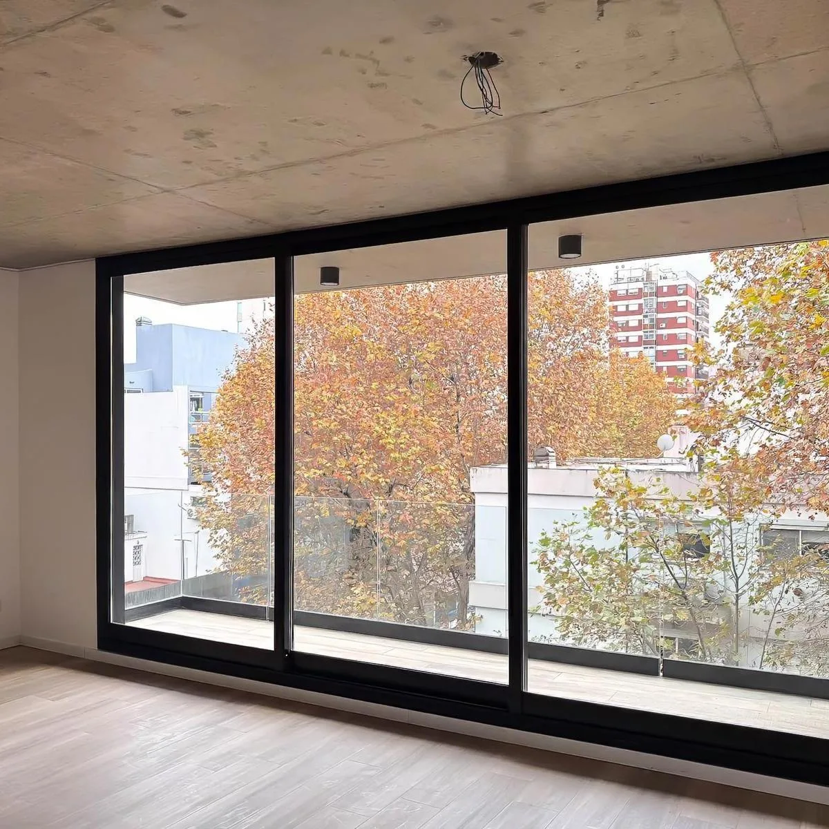 2 quartos, varanda tipo terraço