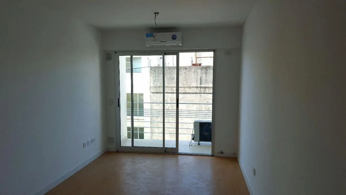 Alquiler Excelente Departamennto de 2 Ambientes con Balcón en Colegiales