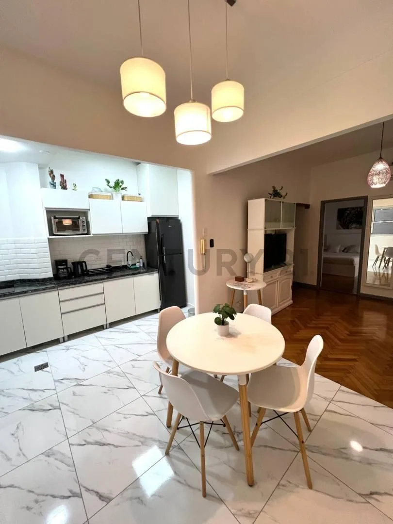 Alquiler 2 Ambientes Amplio y Remodelado en Lo Mejor del Centro de Buenos Aires