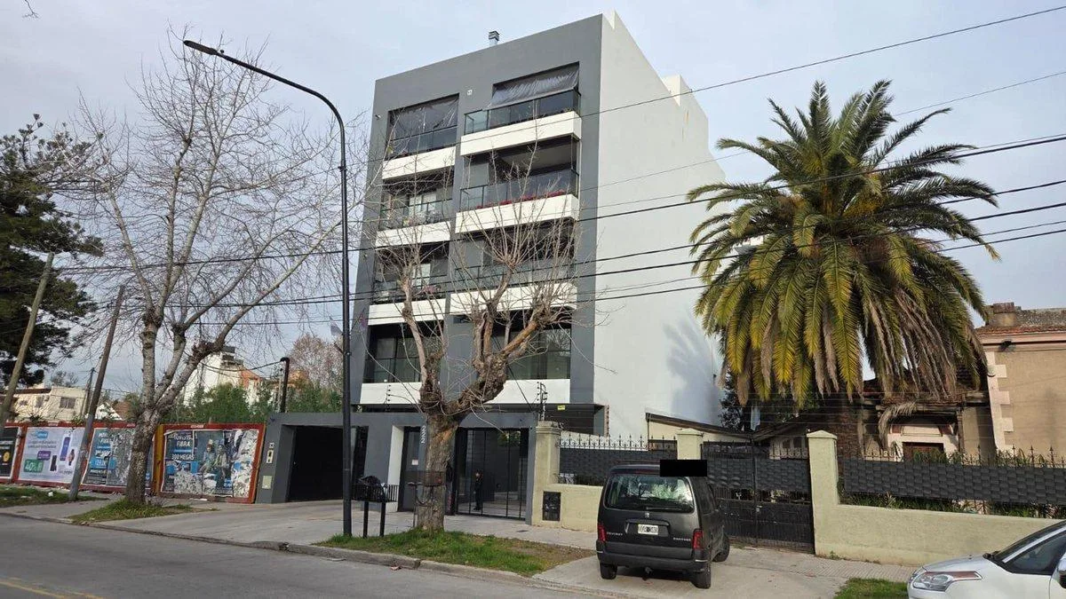 2-room apartment with covered parking