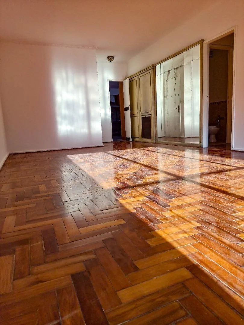 Piso 7 al frente con cochera