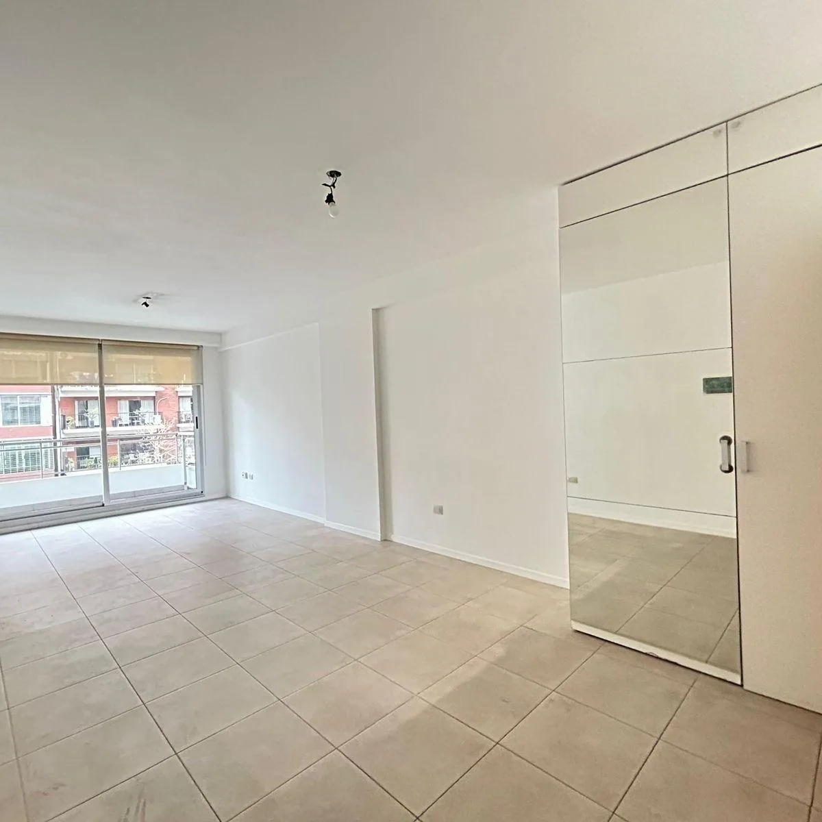 Studio with front balcony