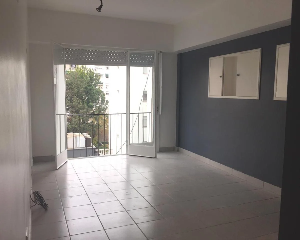 Monoambiente 5to piso, cocina independiente