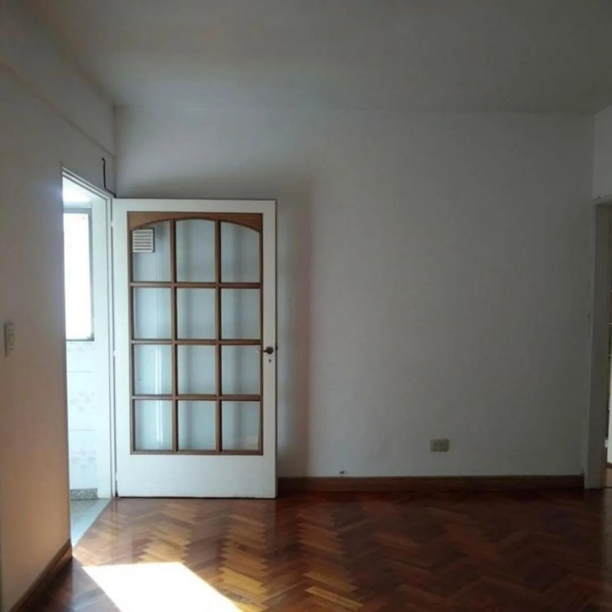 2 ambientes, parquet y cocina equipada