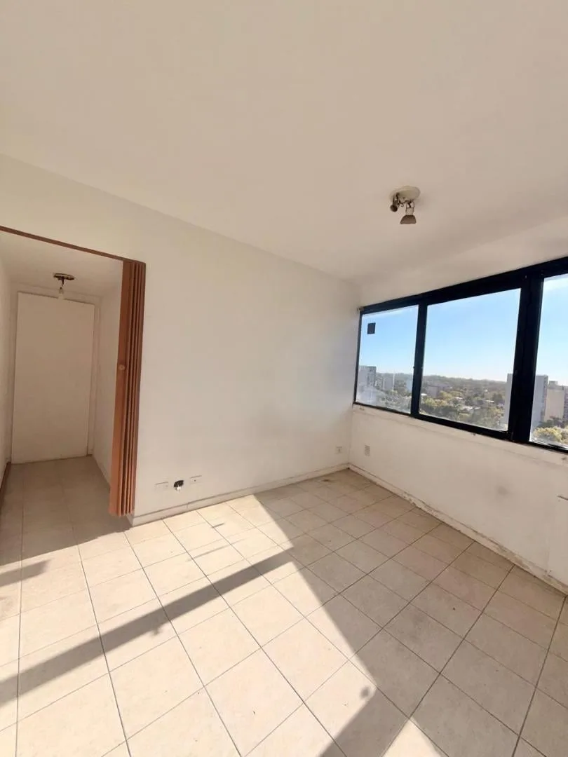 Bright studio with amenities