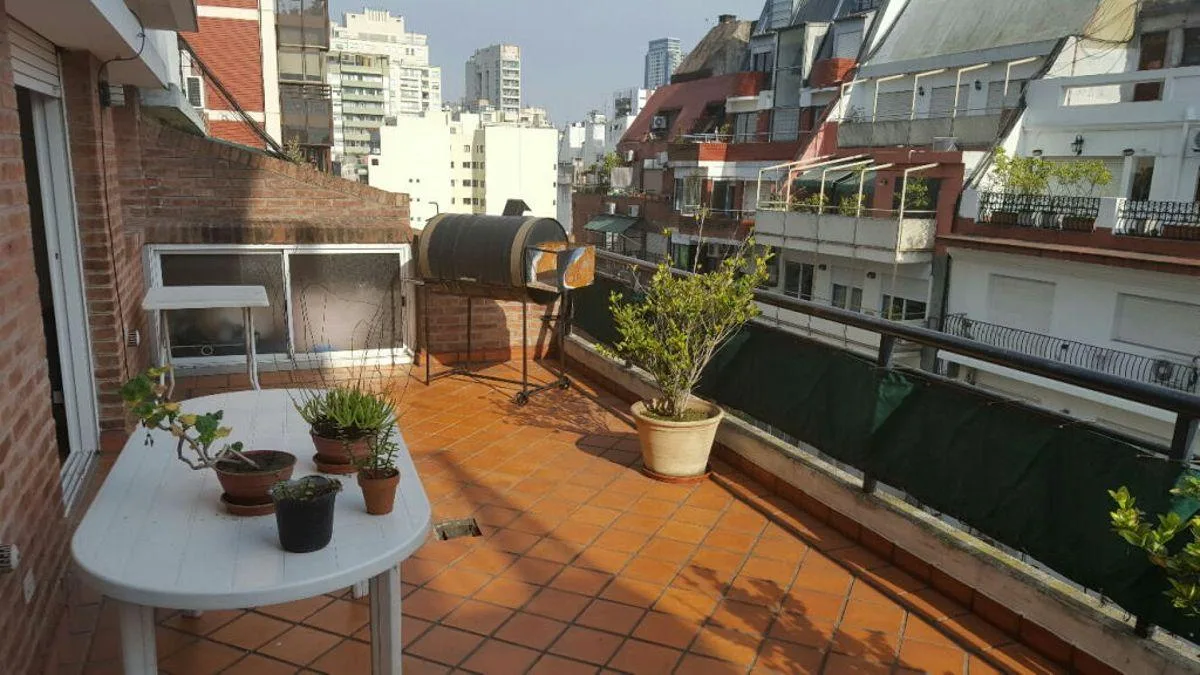 Alquiler Excelente Semipiso con Balcón Terraza, Suite, Cocina Separada, Toilette y Cochera Fija