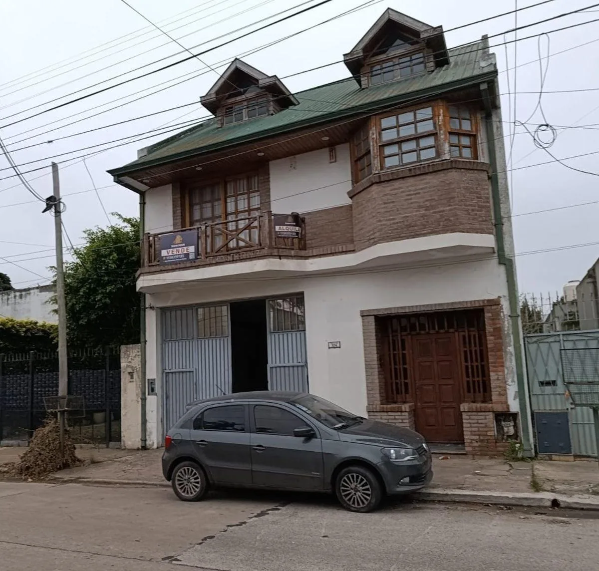 Gran Casa con Galpon Comercial en Centro de Berazategui