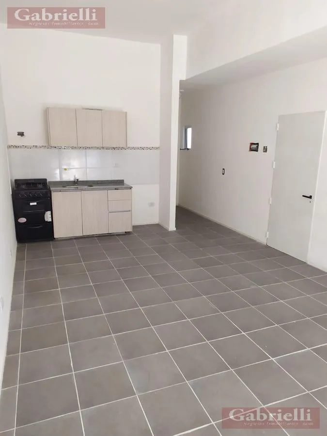 Front studio, private parking