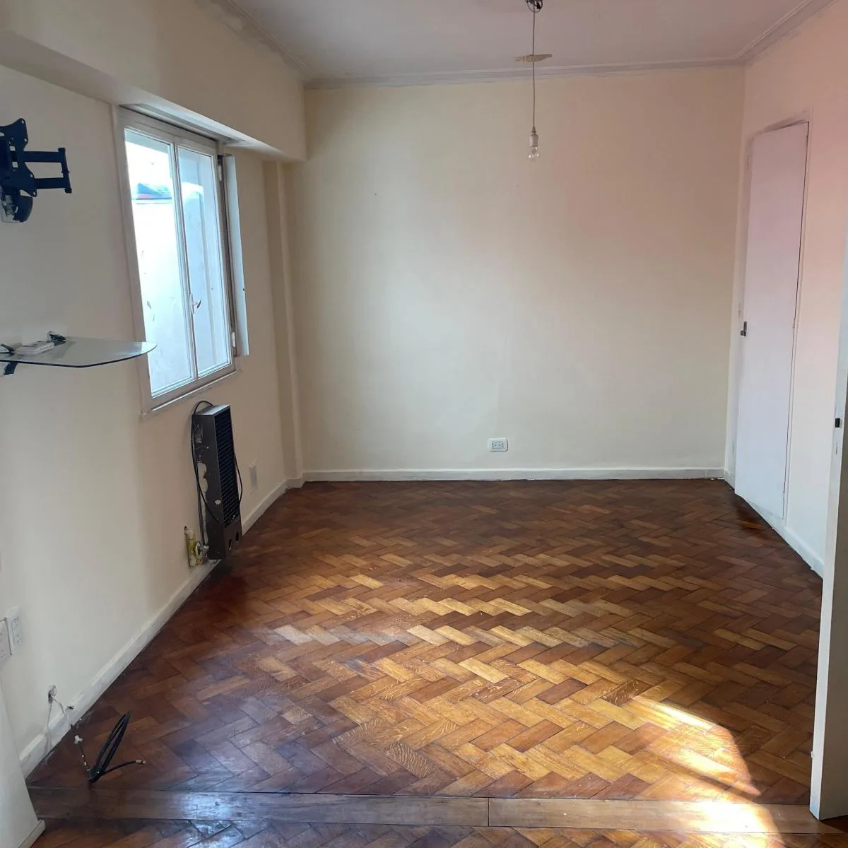 1 bedroom, patio and laundry