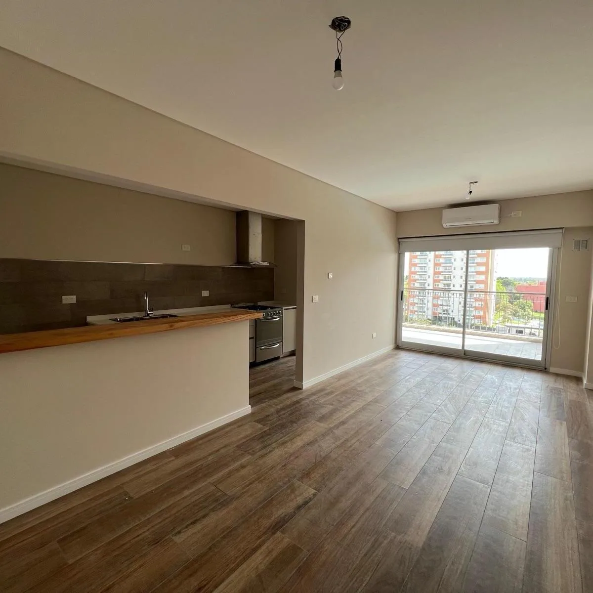 Departamento Dos Ambientes con Cochera en Alquiler - Klover
