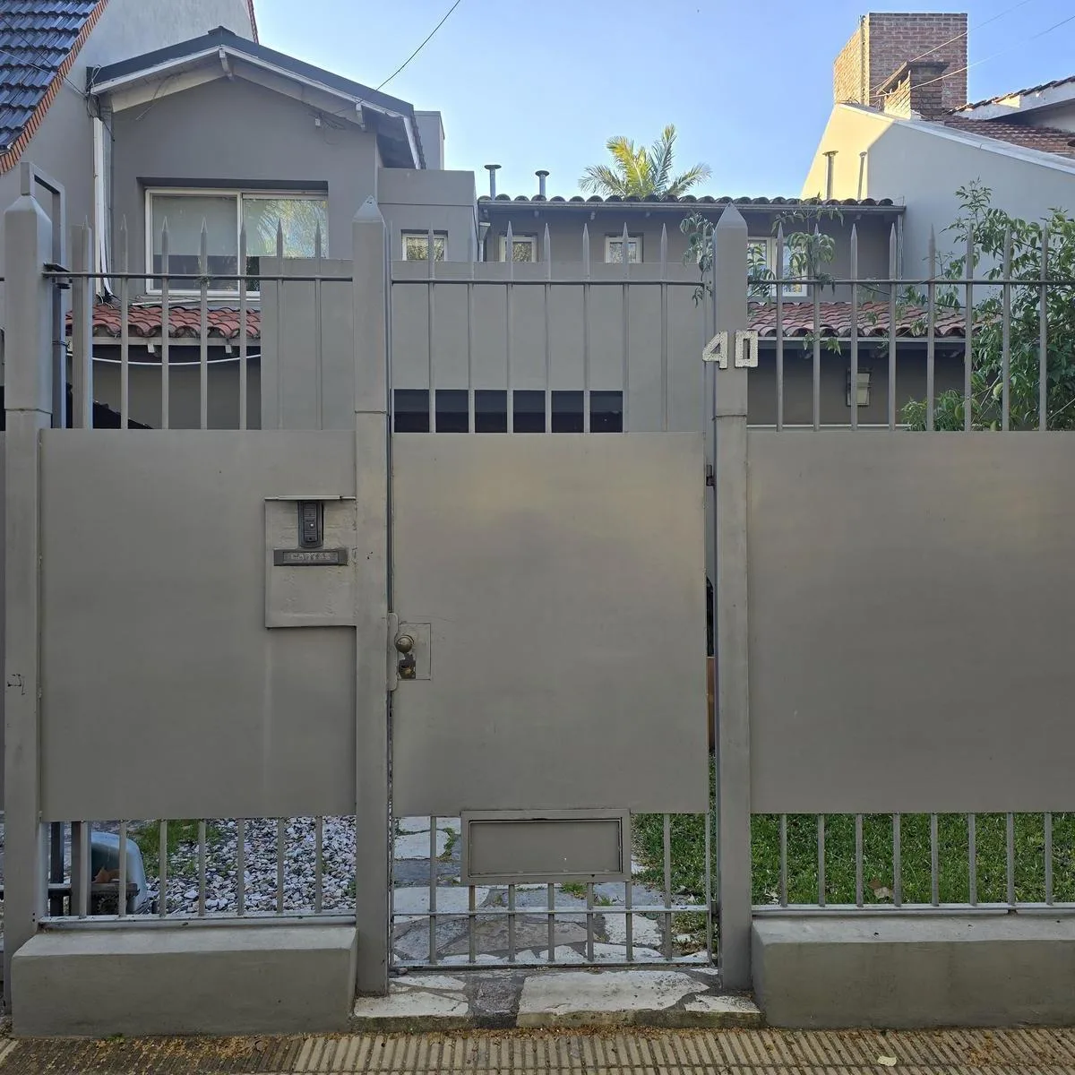 Casa Actualizada a Nuevo en Alquiler Cerca de Todo!