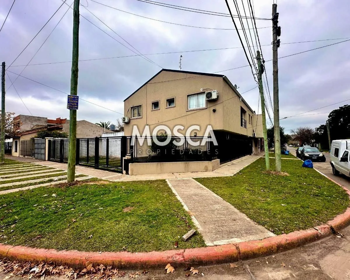 Departamento Dos Ambientes con Cochera Moreno Centro