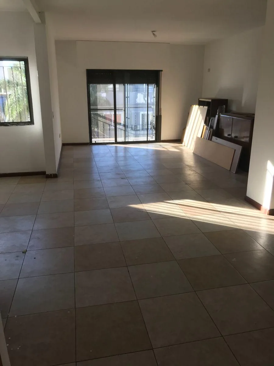 Triplex en Alquiler - Destino Comercial