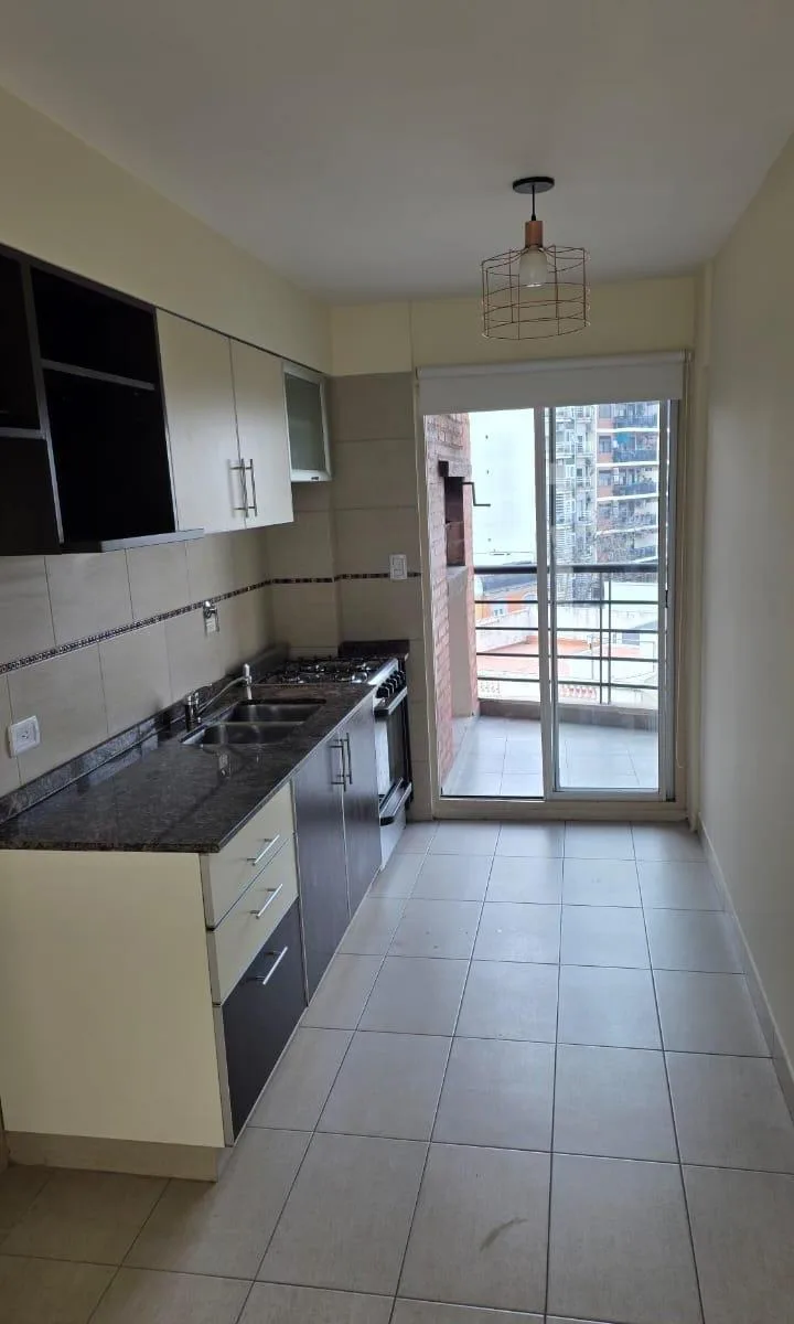 2-room apartment with front balcony