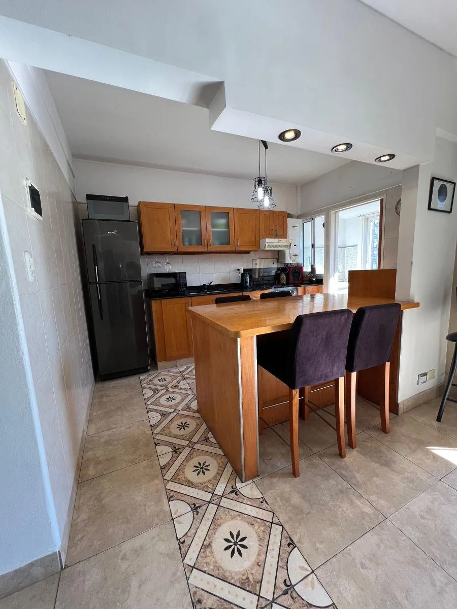 Lanús Oeste 2-room apartment with balcony