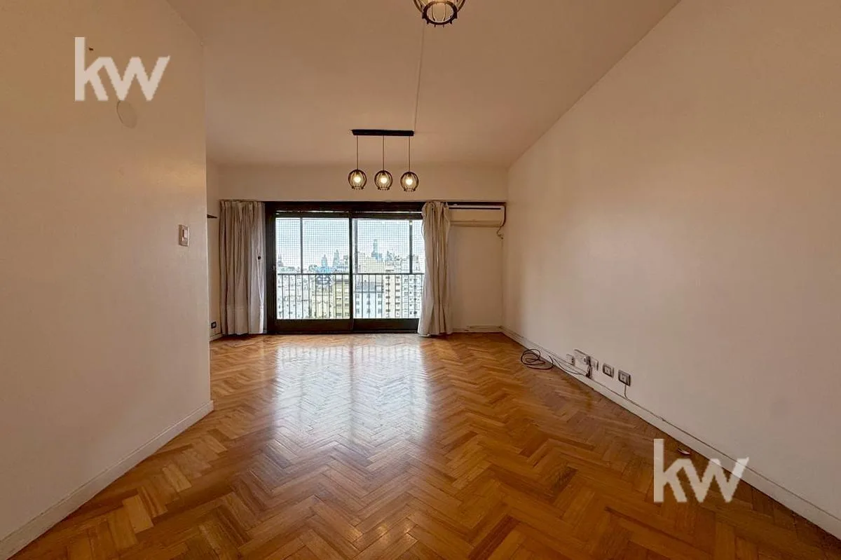 High-floor with balcony
